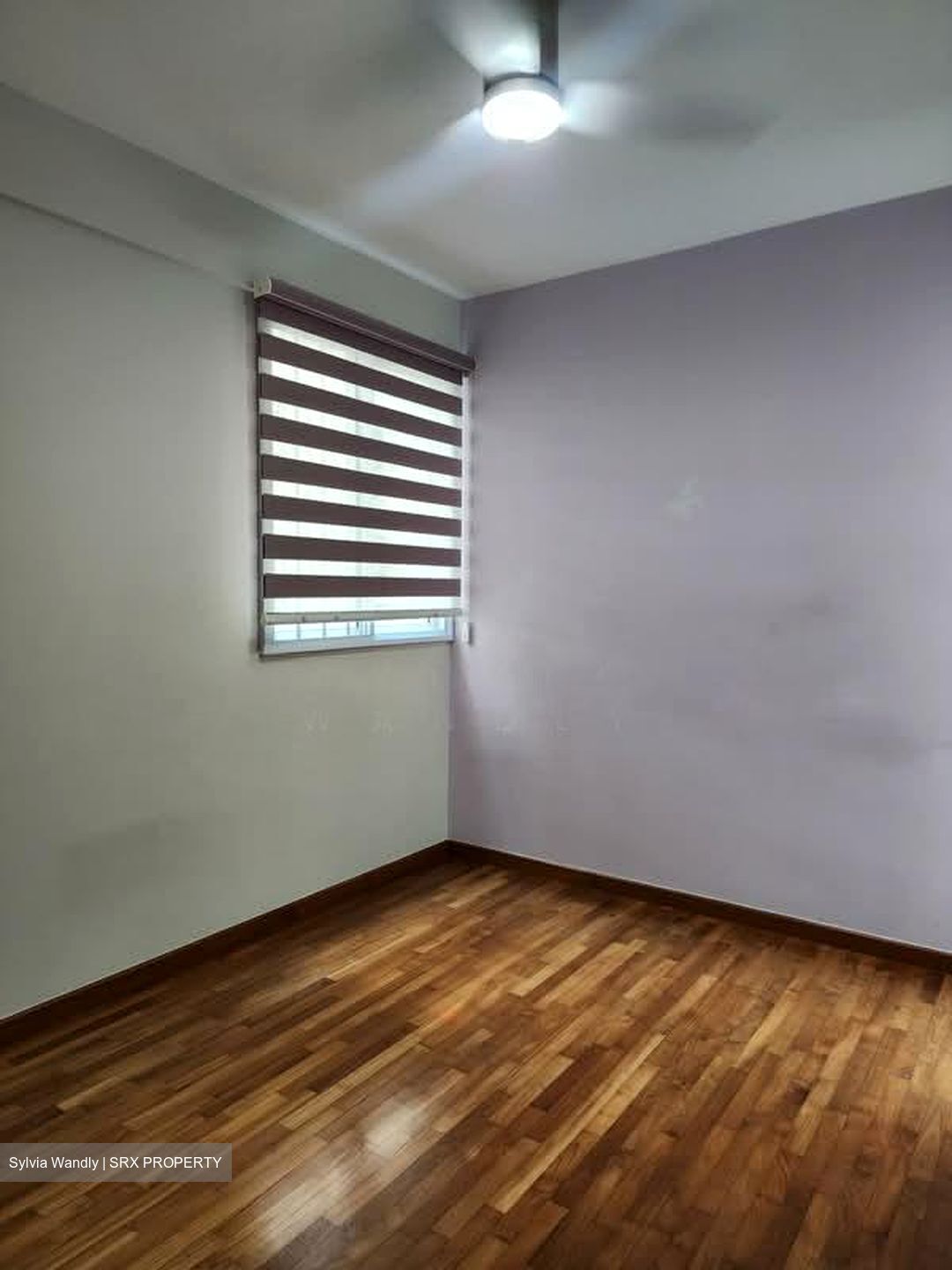 The Esparis (D18), Condominium #581243031